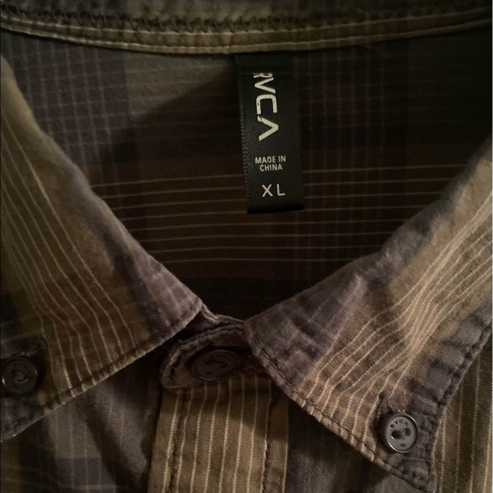 Men’s RVCA button down shirt